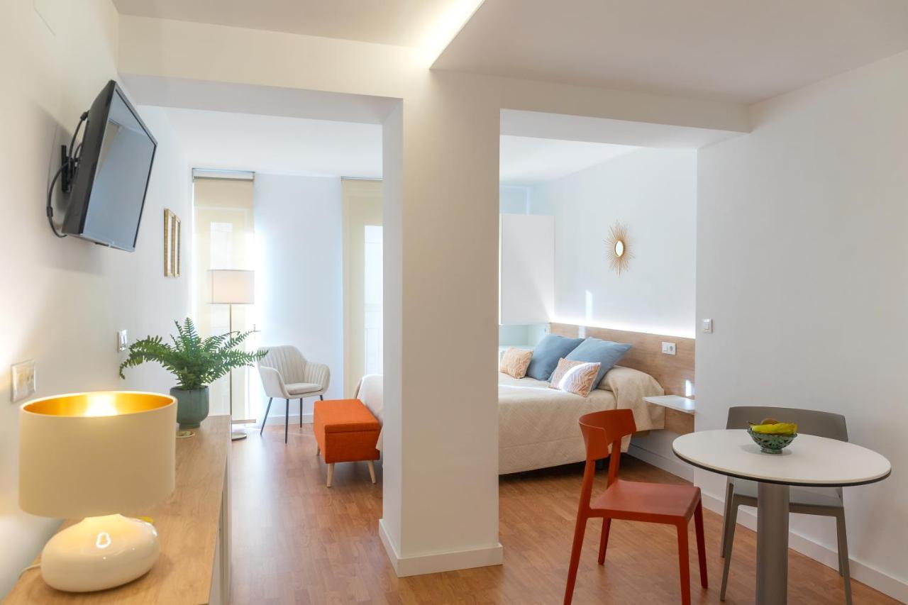 Apartamentos Turisticos Torres De Santiago Úbeda Dış mekan fotoğraf